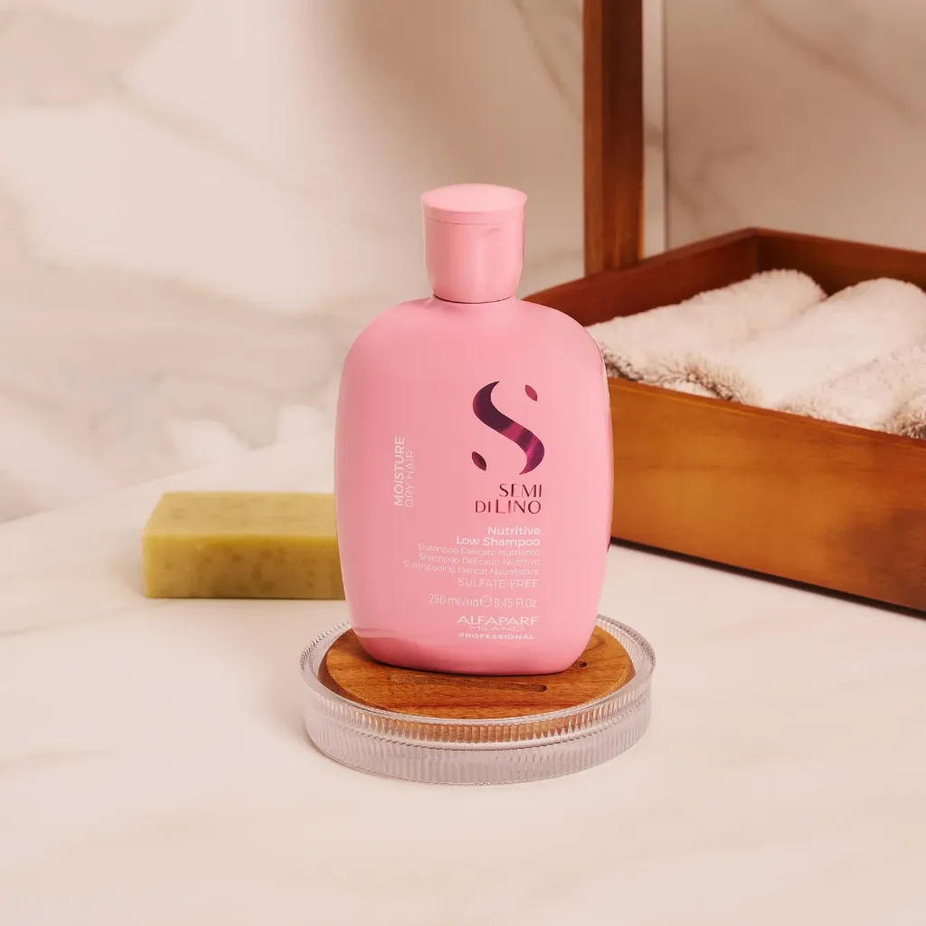 SEMI_DI_LINO_2023_Moisture_LowShampoo_PF016415_02.png.webp